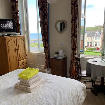 Khyber Mount Уитби